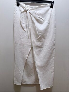 Bershka White Knit Top with Ribbed Neck
